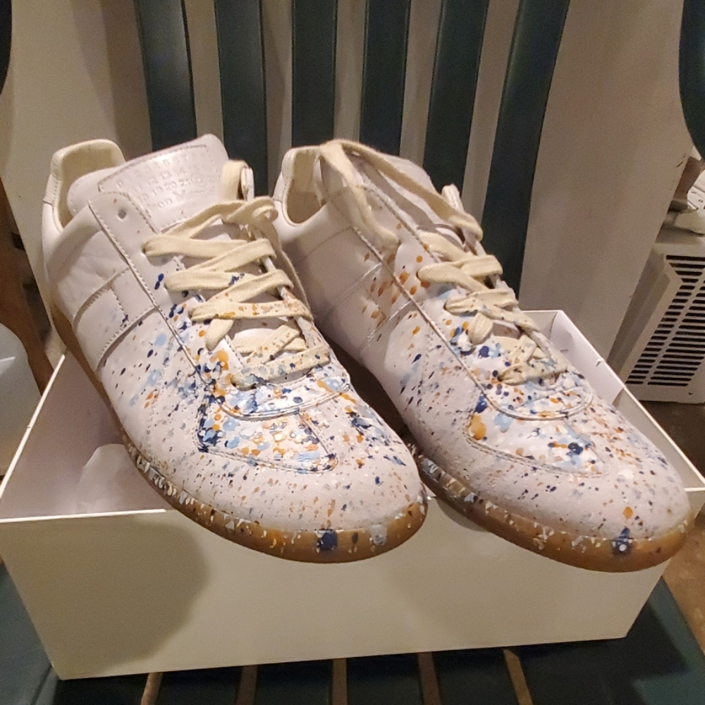 Shoes/sneakers